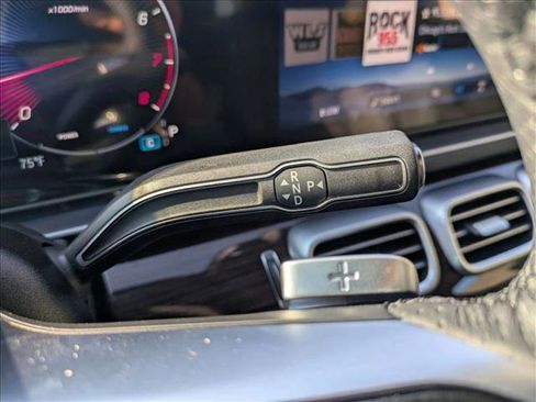New 2026 Mercedes-Benz GLS 580 4MATIC image 11