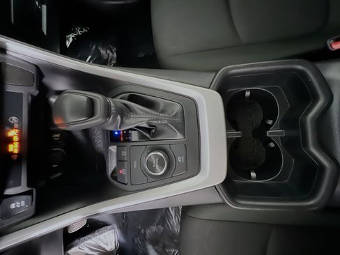 Used 2025 Toyota RAV4 XLE image 25