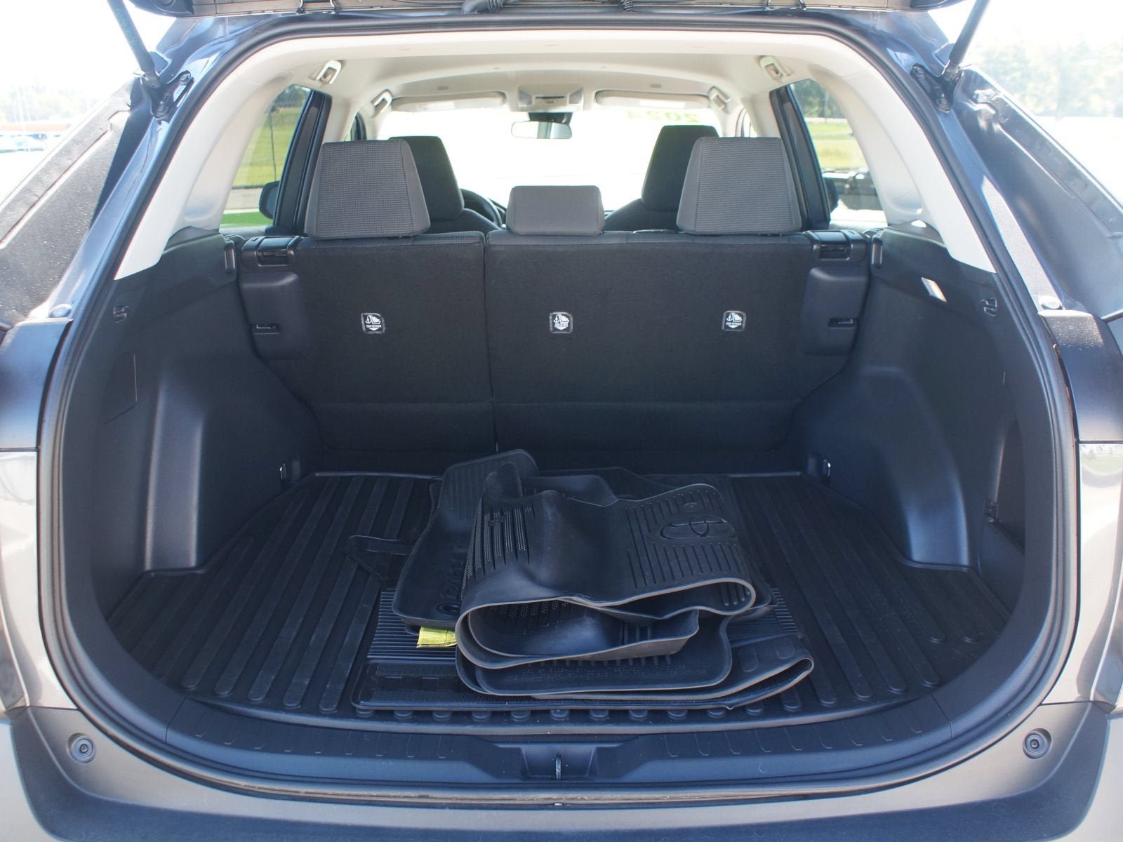 Used 2024 Toyota RAV4 LE FWD image 15