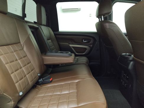 Used 2021 Nissan Titan Platinum Reserve w/ Moonroof Package image 19