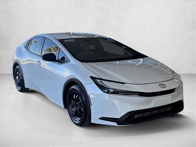 Used 2023 Toyota Prius LE FWD image 6