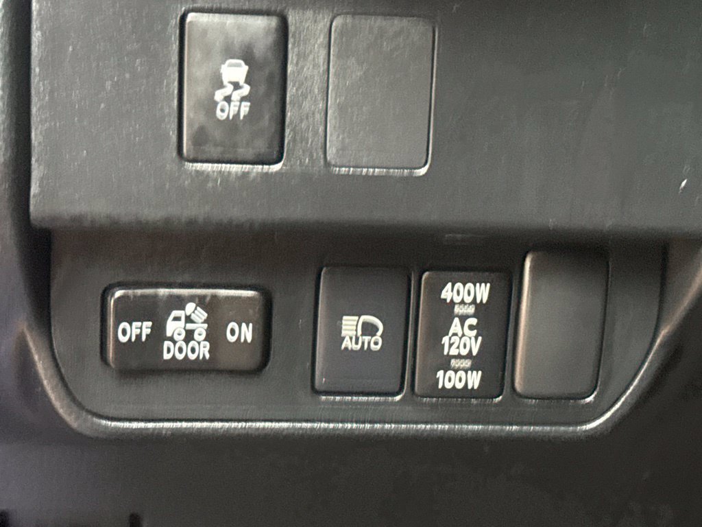 Used 2022 Toyota Tacoma TRD Sport AWD/4WD image 22