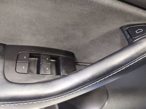 Used 2021 Tesla Model Y Long Range AWD/4WD image 20