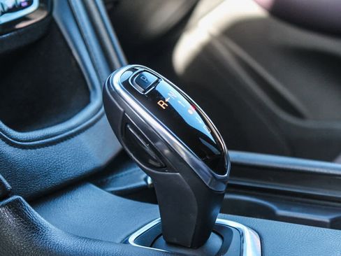 Used 2017 Cadillac XT5 Premium Luxury image 16