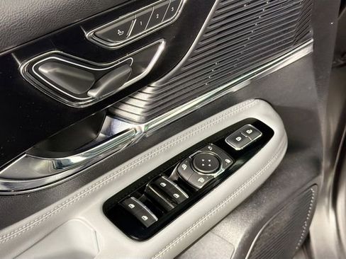 Used 2020 Lincoln Corsair AWD w/ Premium Package image 18