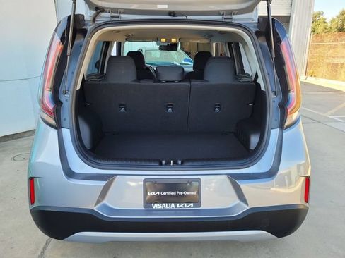 Used 2025 Kia Soul LX w/ LX Technology Package FWD image 28