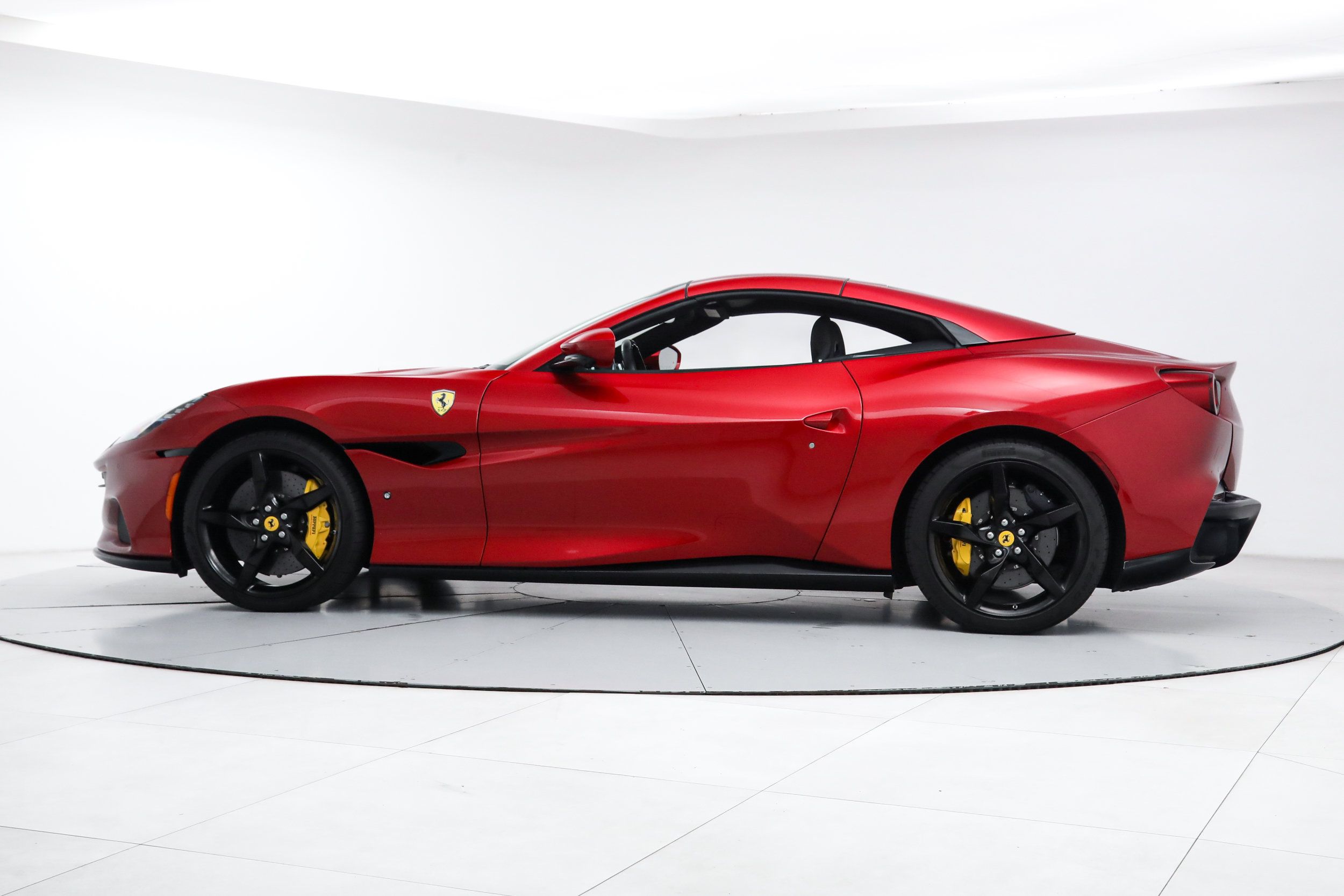 Certified 2023 Ferrari Portofino M RWD image 6