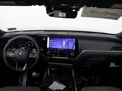New 2026 Lexus TX 500h AWD image 4