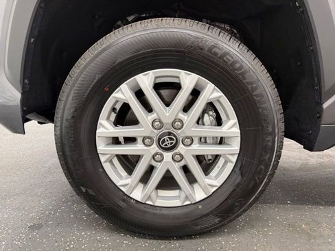 Certified 2025 Toyota Tundra SR5 AWD/4WD image 19