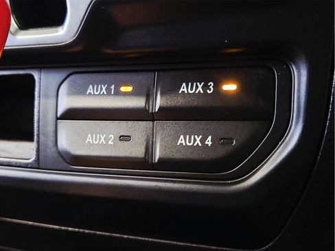 Used 2019 Jeep Wrangler Unlimited Sahara AWD/4WD image 29