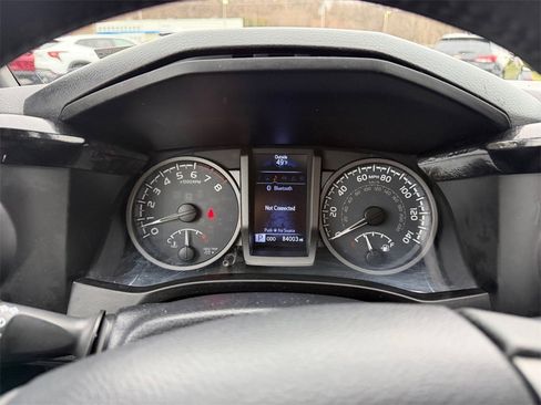 Used 2017 Toyota Tacoma TRD Off-Road image 16