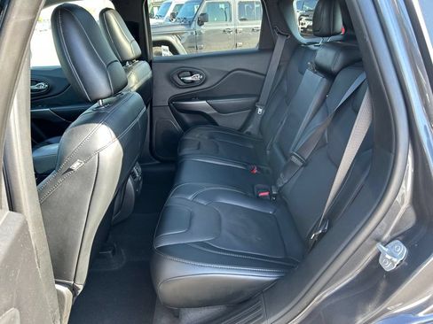 Used 2022 Jeep Cherokee Limited AWD/4WD image 24