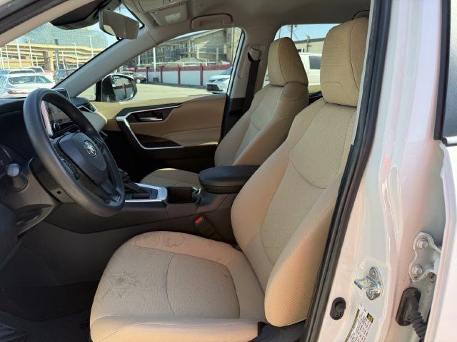 Used 2023 Toyota RAV4 XLE FWD image 25