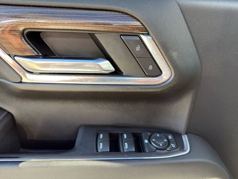 Used 2024 Chevrolet Silverado 1500 LT Trail Boss w/ Protection Package AWD/4WD image 7