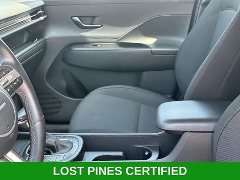 Used 2025 Hyundai Kona SEL image 9