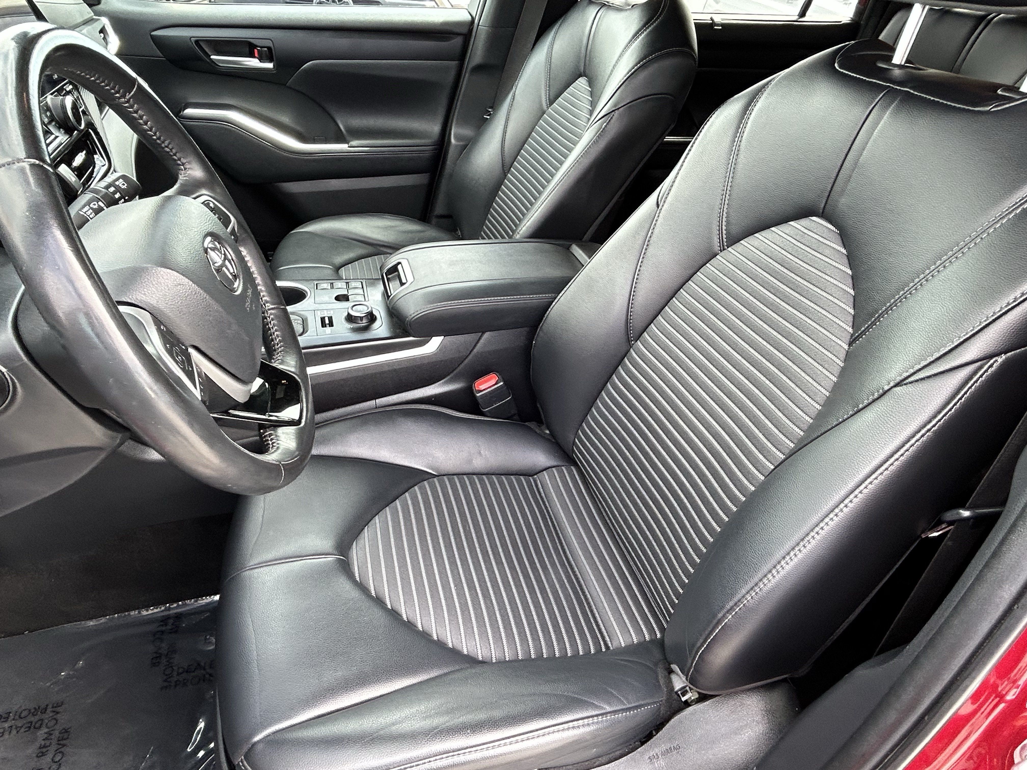 Used 2024 Toyota Highlander XSE AWD/4WD image 17