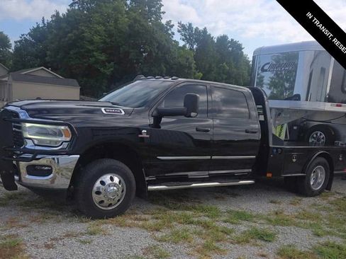 Used 2022 RAM 3500 Big Horn w/ Level C Equiment Group AWD/4WD image 6