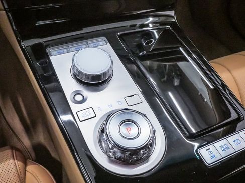 Certified 2025 Genesis G80 2.5T image 20