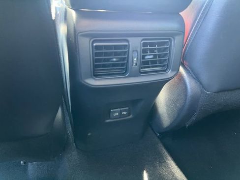 Used 2022 Toyota RAV4 XLE Premium image 21