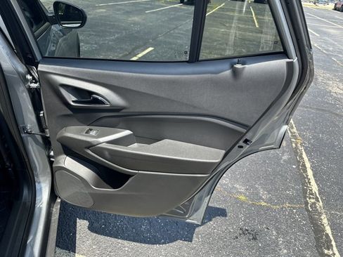 New 2025 Chevrolet Trax ACTIV w/ Driver Confidence Package image 27