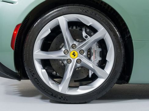 Used 2025 Ferrari SF90 Spider image 21