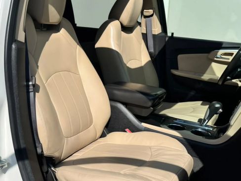 Used 2012 Chevrolet Traverse LTZ FWD image 23