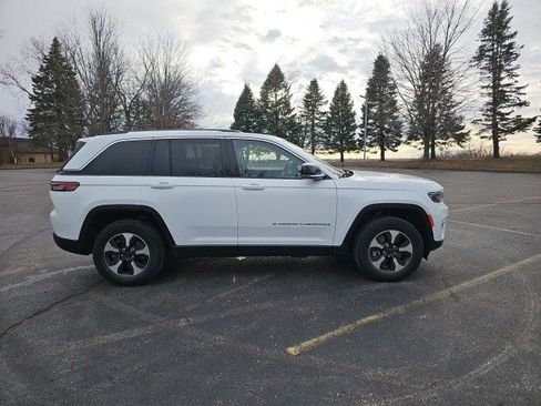 Used 2022 Jeep Grand Cherokee Limited 4xe w/ Luxury Tech Group II image 7