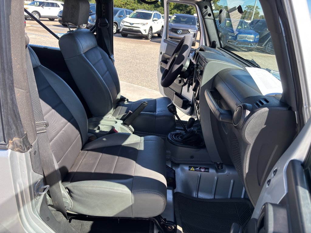 Used 2008 Jeep Wrangler X AWD/4WD image 16
