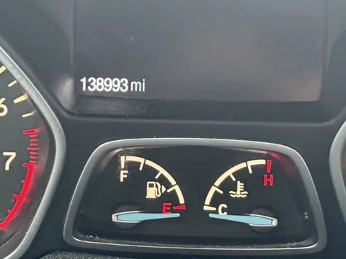 Used 2018 Ford Escape SE w/ Ford Safe & Smart Package AWD/4WD image 12