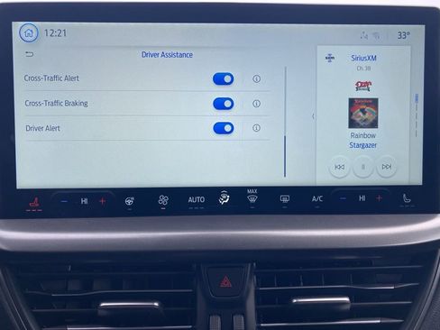 New 2026 Ford Escape SE w/ Class II Trailer Tow Package image 43