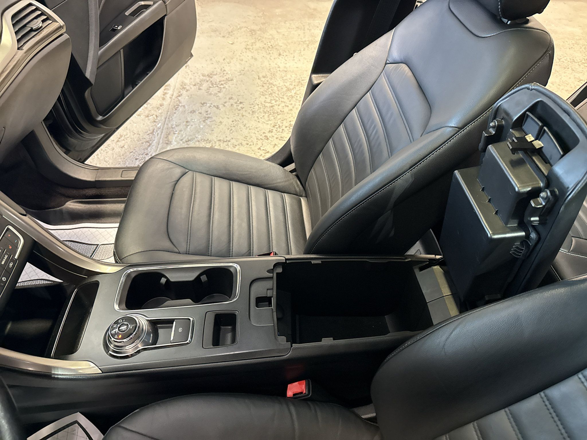 Used 2017 Ford Fusion SE w/ Fusion SE Technology Package AWD/4WD image 21