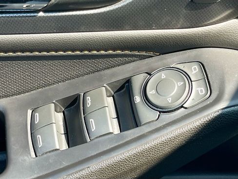 Used 2021 Chevrolet Traverse Premier image 18