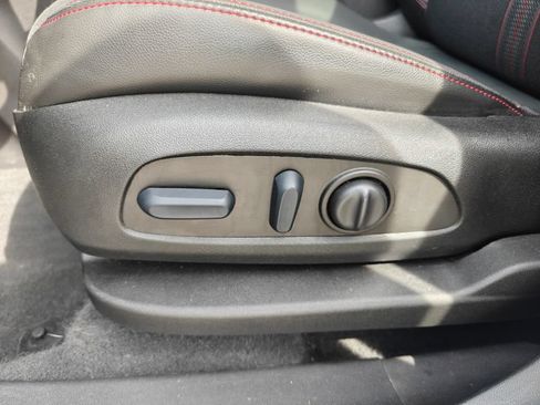 Used 2022 Chevrolet Equinox RS w/ Infotainment Package AWD/4WD image 18