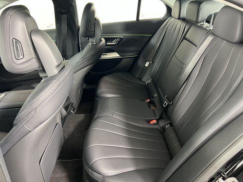 Used 2026 Mercedes-Benz E 350 4MATIC Sedan image 20