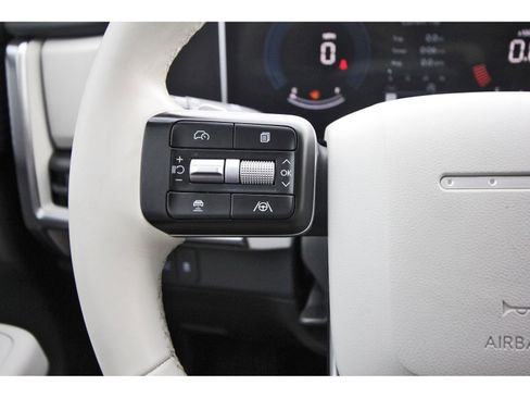 Used 2025 Hyundai Santa Fe SE image 18