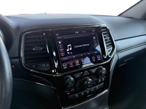 Used 2019 Jeep Grand Cherokee Limited RWD image 15