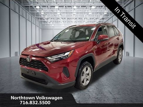 Used 2025 Toyota RAV4 XLE AWD/4WD image 1