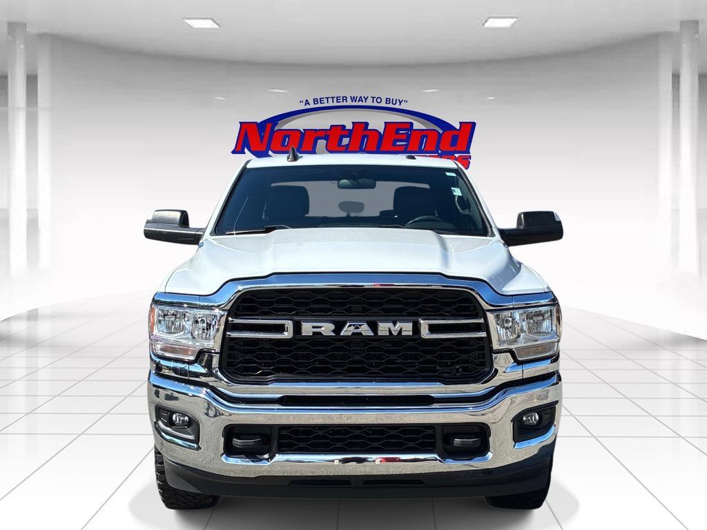 Used 2022 RAM 2500 Tradesman w/ Chrome Appearance Group AWD/4WD image 2