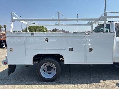 New 2024 Ford F550 2WD Regular Cab Super Duty image 18