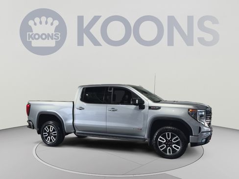 Used 2024 GMC Sierra 1500 AT4 w/ Technology Package AWD/4WD image 2