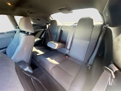 Used 2019 Dodge Challenger SXT image 22