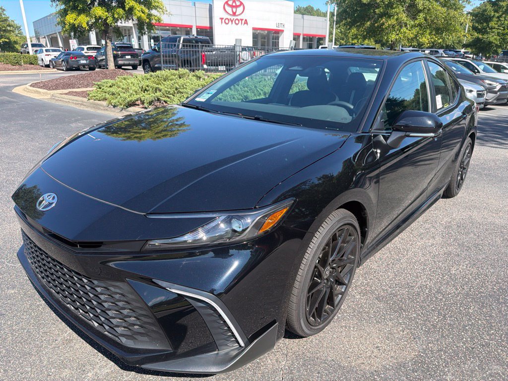 Used 2026 Toyota Camry SE w/ Convenience Package FWD image 2