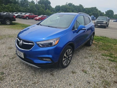 Used 2018 Buick Encore Essence FWD image 3
