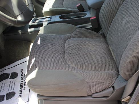 Used 2015 Nissan Frontier SV w/ SV Value Truck Package RWD image 15