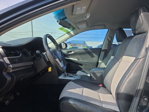 Used 2014 Toyota Camry SE image 9