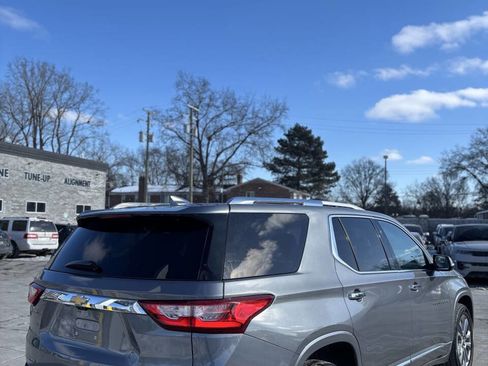Used 2018 Chevrolet Traverse Premier w/ Driver Confidence II Package image 7