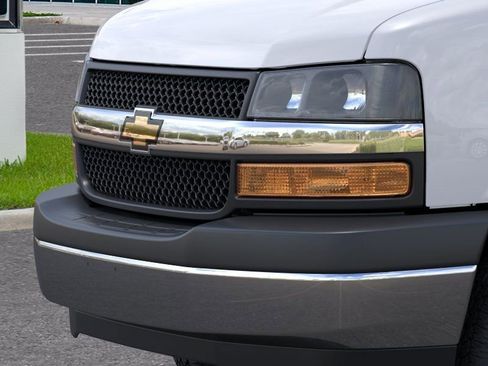 New 2025 Chevrolet Express 3500 Work Van w/ Power Convenience Package image 13