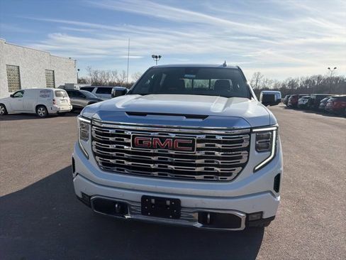 Used 2024 GMC Sierra 1500 Denali image 4