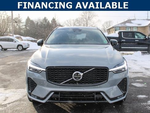 Used 2025 Volvo XC60 B5 Plus image 3