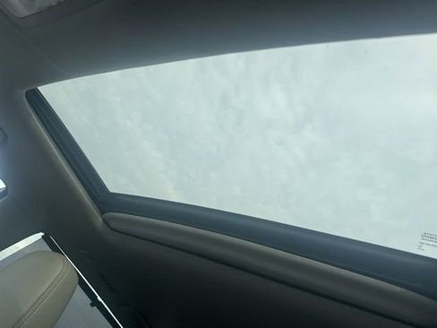 Used 2016 Toyota Highlander Limited w/ Driver Technology Package AWD/4WD image 24